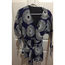 Load image into Gallery viewer, AFRICAN top plus size wax cotton premium 3/4 sleeves// sleeves are longer than model pics
